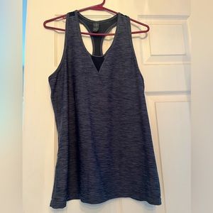 Women’s workout top